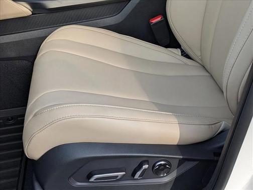 Platinum White Pearl 2026 Acura MDX Standard