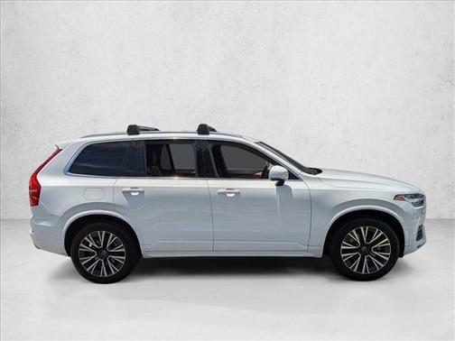 Ice White 2021 Volvo XC90 T6 Momentum