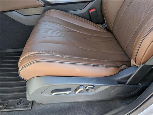 Platinum White Pearl 2026 Acura MDX Advance Package