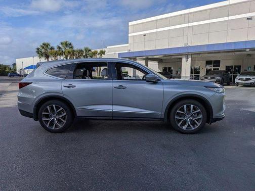 Lunar Silver Metallic 2023 Acura MDX Technology Package