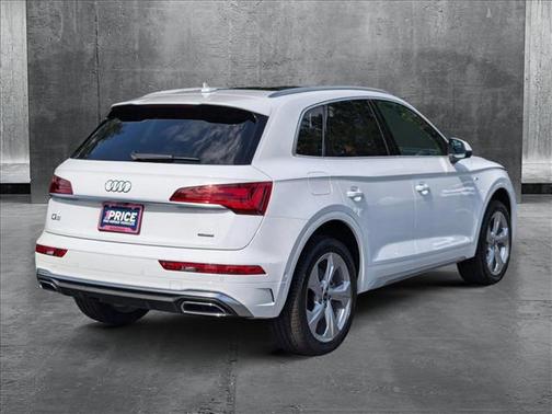 2022 Audi Q5 45 S line Prestige