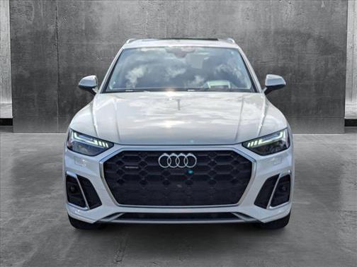 2022 Audi Q5 45 S line Prestige