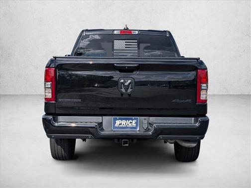 Diamond Black Crystal Pearlcoat 2023 RAM 1500 Big Horn/Lone Star