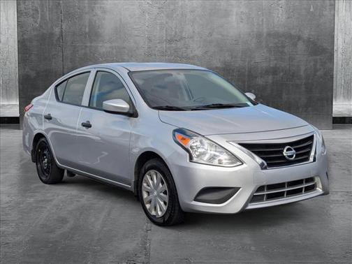 2017 Nissan Versa 1.6 S+