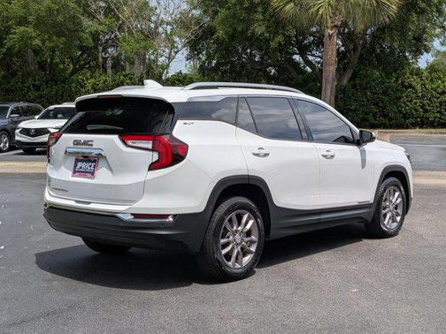 Summit White 2022 GMC Terrain SLT