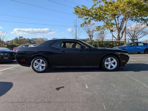 2013 Dodge Challenger SXT