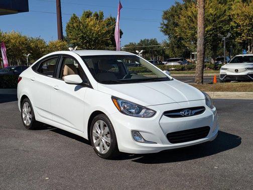 2012 Hyundai Accent GLS