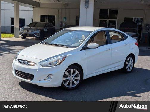 2012 Hyundai Accent GLS
