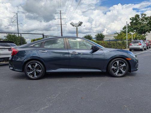 2017 Honda Civic Touring