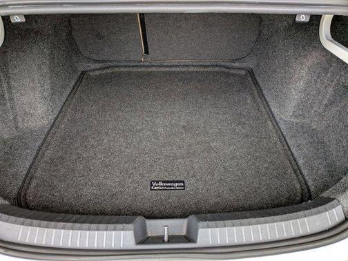 Pure White 2019 Volkswagen Jetta 1.4T SEL