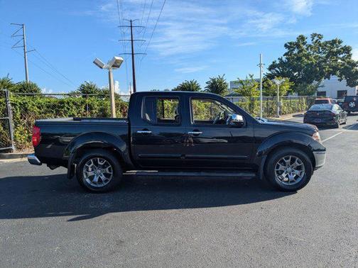 2017 Nissan Frontier SL