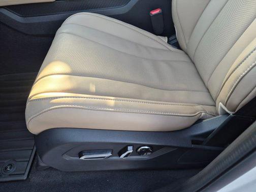 Platinum White Pearl 2026 Acura MDX Technology Package