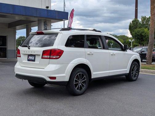 Vice White 2019 Dodge Journey SE