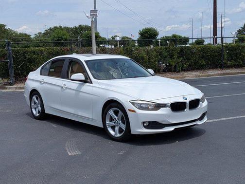 White 2015 BMW 320 i