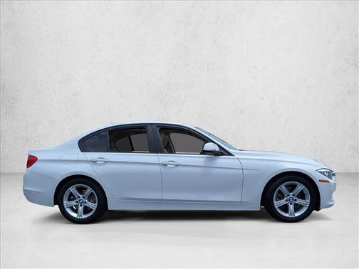 White 2015 BMW 320 i