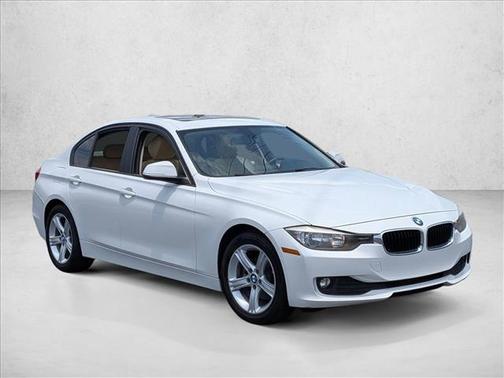 White 2015 BMW 320 i