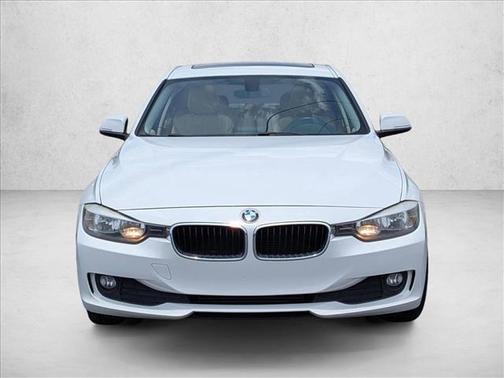 White 2015 BMW 320 i