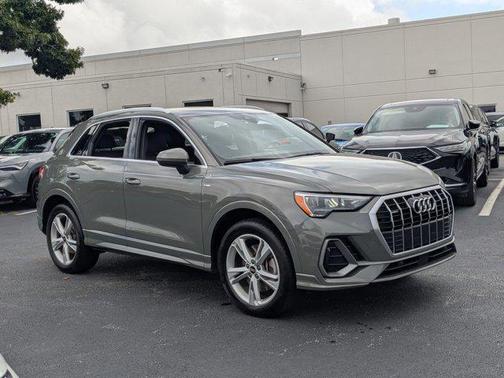 2021 Audi Q3 45 S line Premium