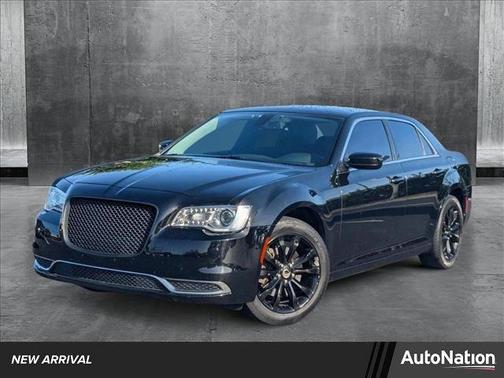 2018 Chrysler 300 Touring