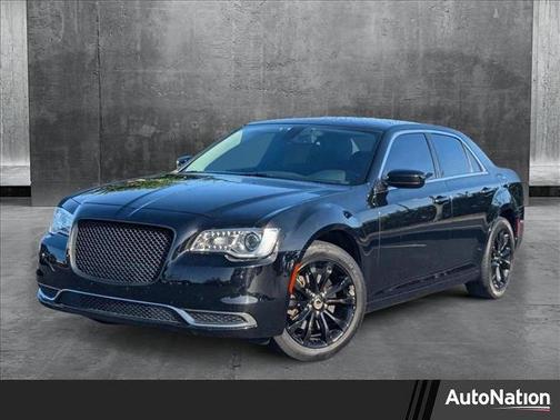 2018 Chrysler 300 Touring