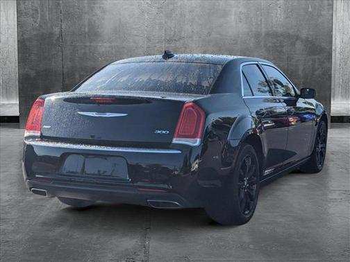 2018 Chrysler 300 Touring