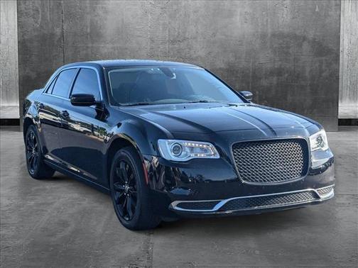2018 Chrysler 300 Touring