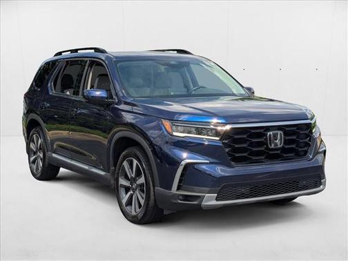 2023 Honda Pilot Touring 8-Passenger