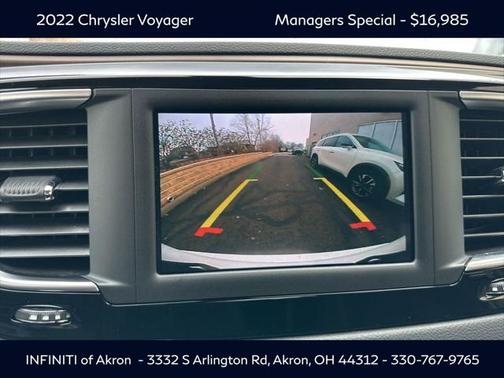 2022 Chrysler Voyager LX