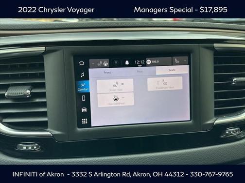 2022 Chrysler Voyager LX