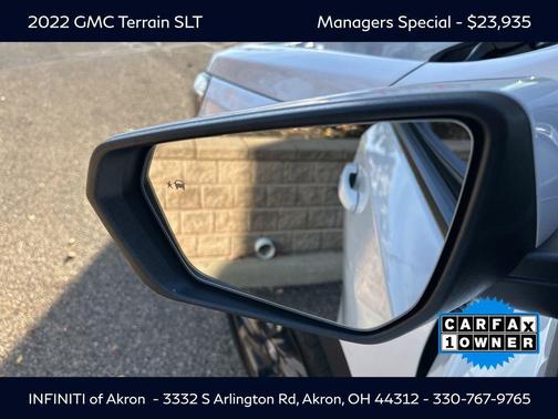 2022 GMC Terrain SLT