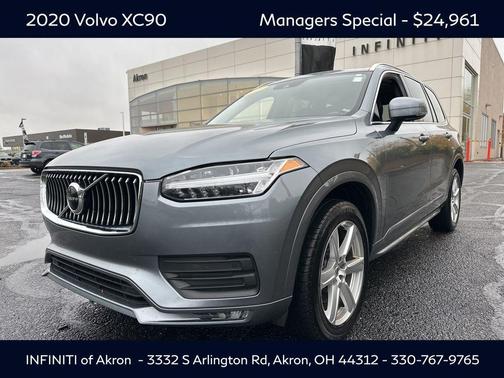 2020 Volvo XC90 T6 Momentum