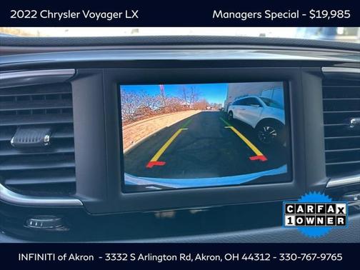 2022 Chrysler Voyager LX