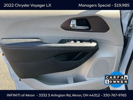 2022 Chrysler Voyager LX