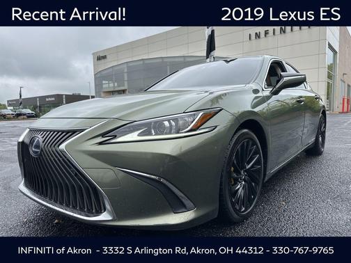 2019 Lexus ES 300h Luxury