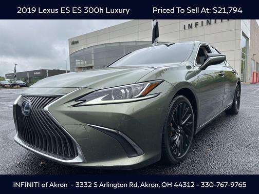 2019 Lexus ES 300h Luxury