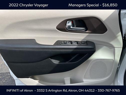 2022 Chrysler Voyager LX
