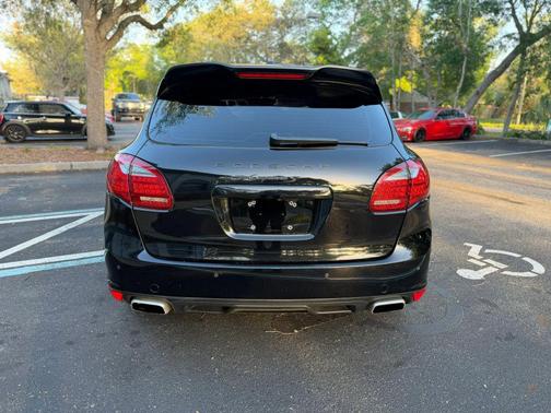 Black 2014 Porsche Cayenne Cayenne