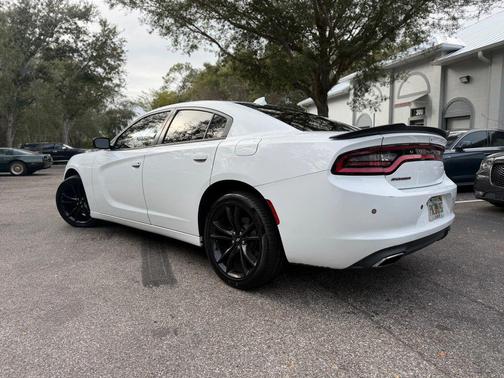 2018 Dodge Charger SXT Plus