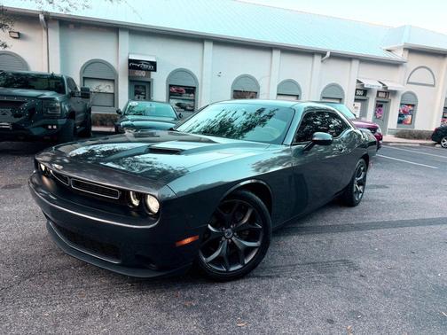 2019 Dodge Challenger SXT