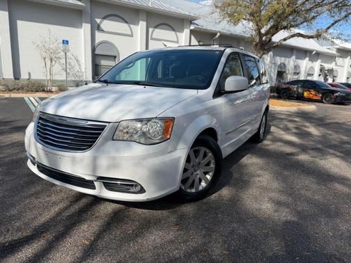 2014 Chrysler Town & Country Touring