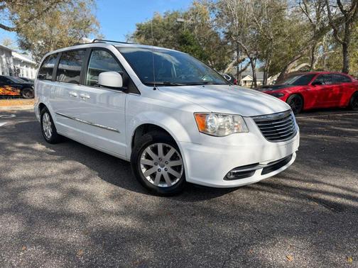 2014 Chrysler Town & Country Touring