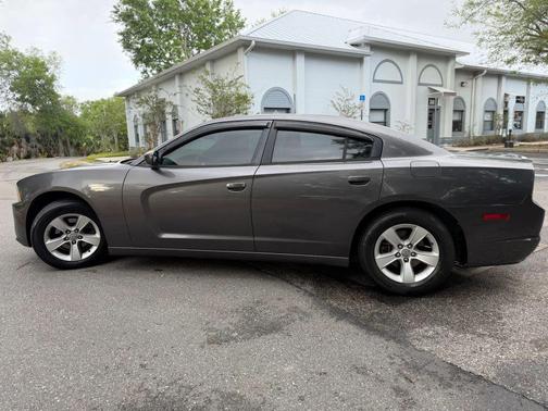 Granite Crystal Metallic Clearcoat 2013 Dodge Charger SE