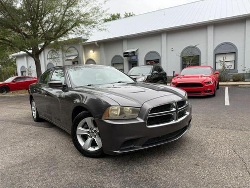 Granite Crystal Metallic Clearcoat 2013 Dodge Charger SE