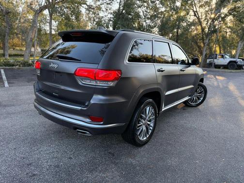 2017 Jeep Grand Cherokee Summit