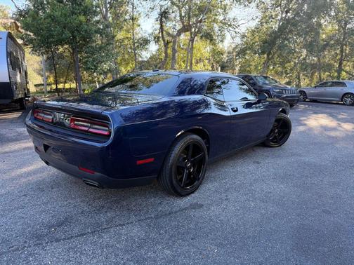 2017 Dodge Challenger SXT