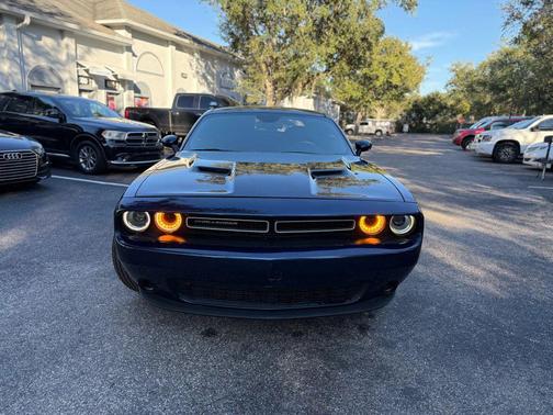 2017 Dodge Challenger SXT