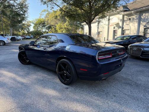 2017 Dodge Challenger SXT