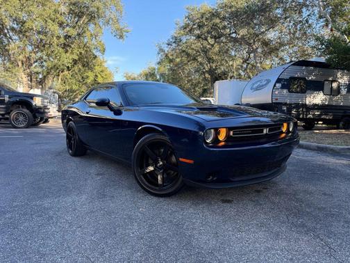 2017 Dodge Challenger SXT