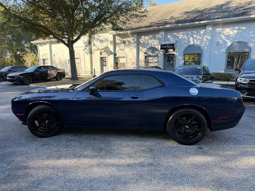 2017 Dodge Challenger SXT