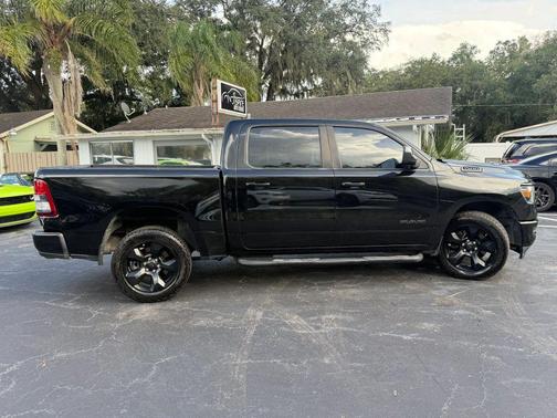 Diamond Black Crystal Pearlcoat 2019 RAM 1500 Big Horn